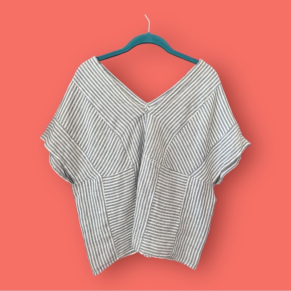 TAHARI Blue And WhiteStriped Top,  Loose Fit, 100% Linen, Size Medium. - Picture 5 of 7